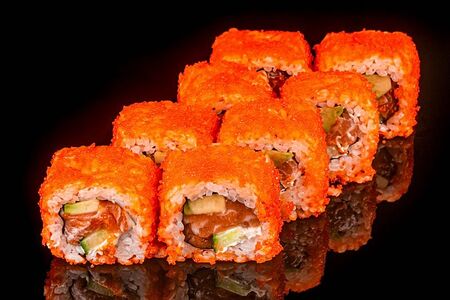 Ролл Калифорния лосось