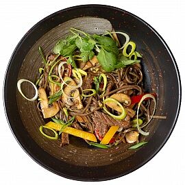 Соба с говядиной