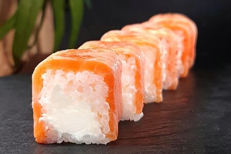 Ролл Нежный с лососем