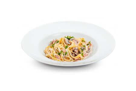 Феттуччине с ветчиной и грибами