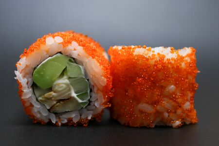 Ролл Калифорния с угрем