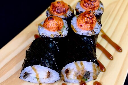 Гриль ролл с угрём