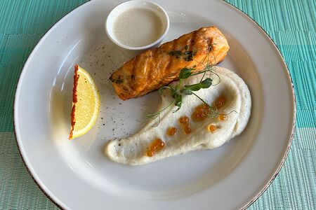 Стейк из лосося