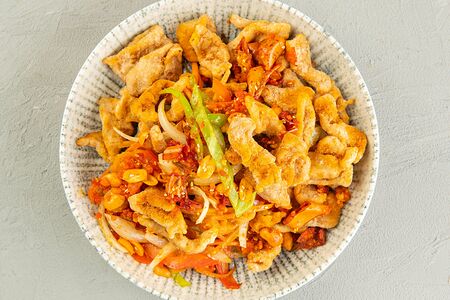 Свинина острая с овощами по-сычуаньски