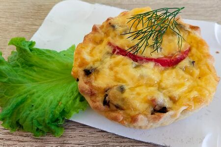 Киш с курицей и грибами