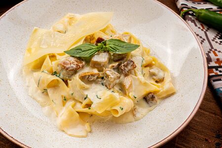 Паппарделле с белыми грибами