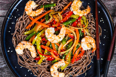 Соба с морепродуктами