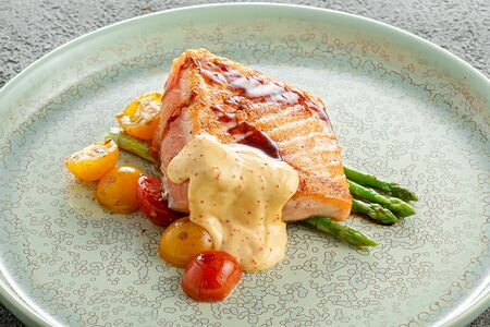 Стейк из лосося