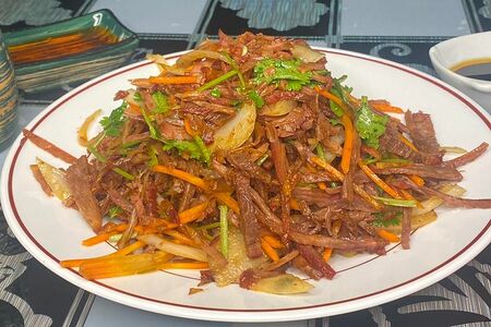 031/2 Говядина отварная с овощами, с добавлением кинзы