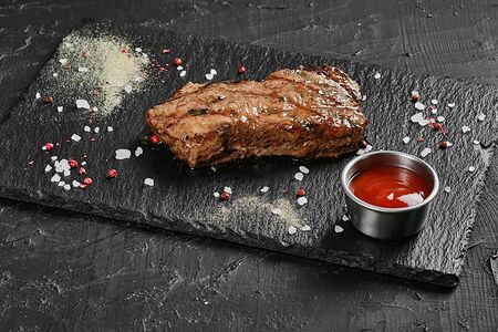 Стейк из говядины Нью-Йорк