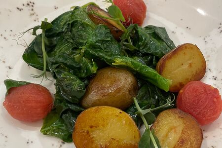 Картофель со шпинатом