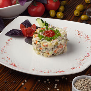 Салат Оливье с курицей