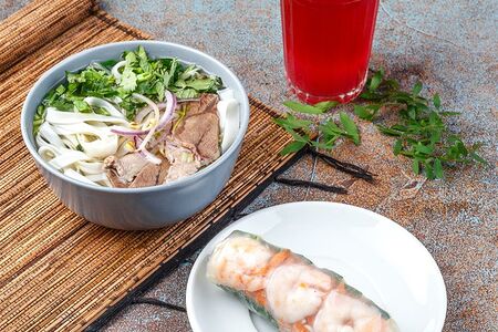 Ланч №7: суп на выбор, фреш-ролл, морс