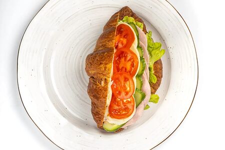 Круассан с моцареллой и ветчиной