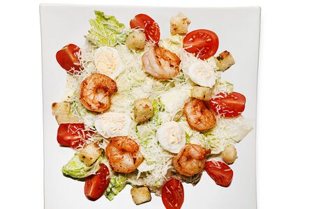 Салат Цезарь с креветками