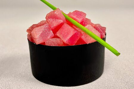 Гункан с тунцом