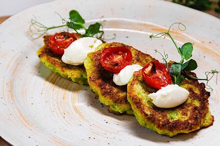 Оладьи из кабачков и брокколи