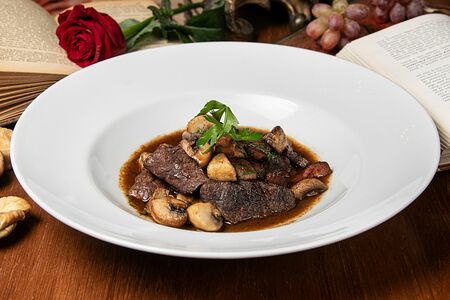 Говядина Bourguignon
