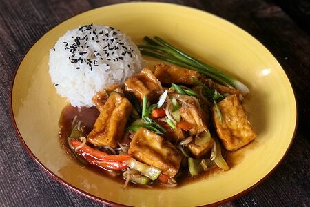 Тофу в сайгонском соусе