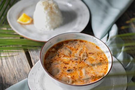 Том ям с рисом