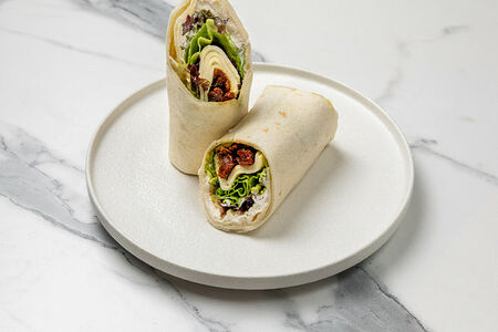 Ролл Песто-моцарелла