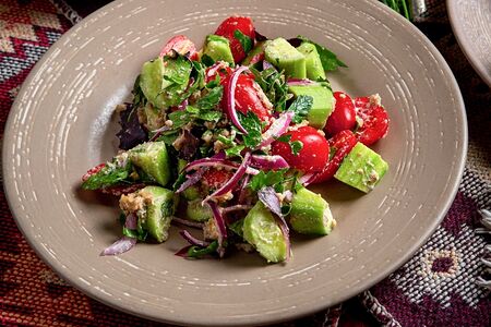 Салат Газапхули с грецким орехом или оливковом маслом