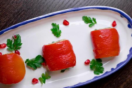 Рулетики из болгарского перца