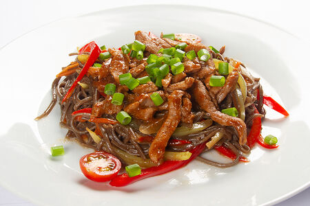 Wok лапша гречневая со свининой