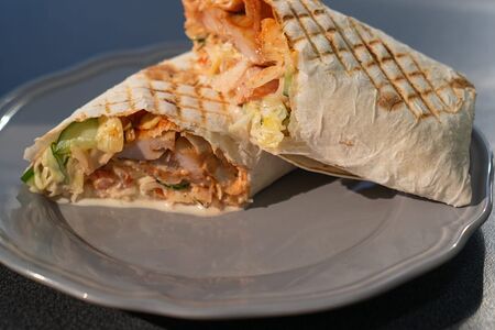 Шаурма куриная на углях острая