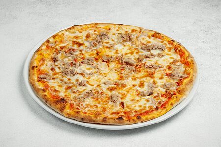 Пицца с тунцом