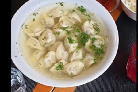 Пельмешки с бульоном