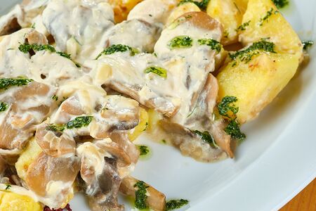 Кому грибочков?