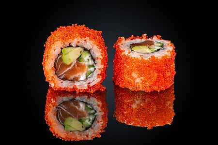 Ролл Калифорния с лососем