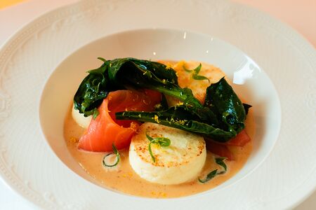 Сырники с лососем и шпинатом