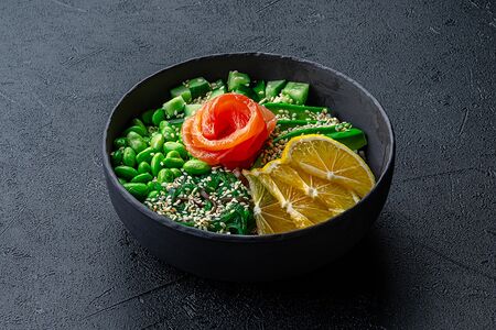 Поке с лососем