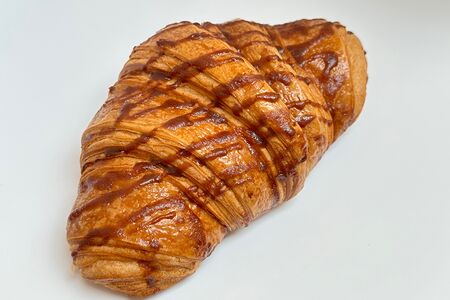 Круассан карамельный