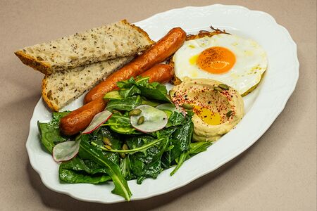 Завтрак Between