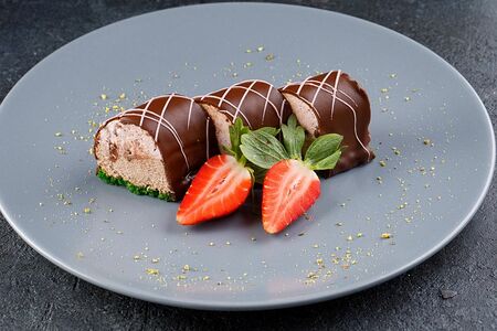 Клубнично-кофейный десерт