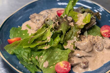 Салат в азиатском стиле