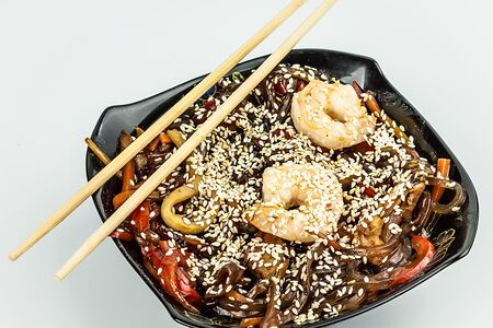 Вок с морепродуктами