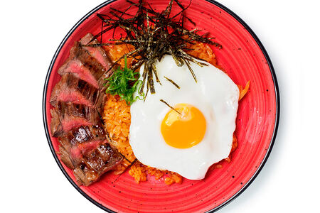 Рис кимчи с мраморной говядиной