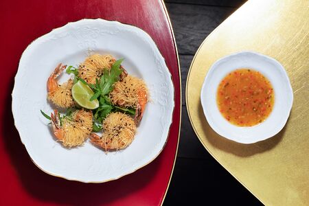 Тигровые креветки в хрустящем тесте