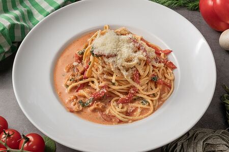 Спагетти с лососем