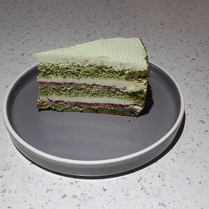 Фисташковый бисквит