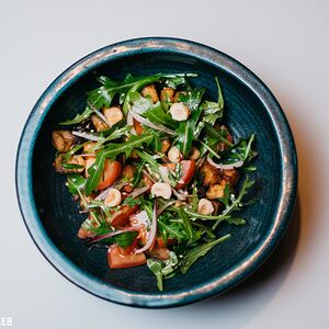 Салат с баклажаном и фундуком