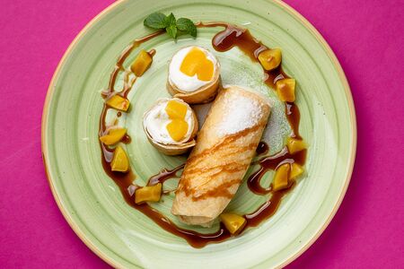 Блинчик с персиком