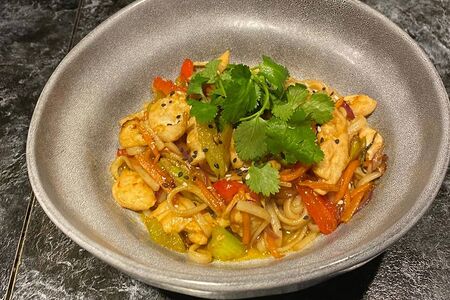 Удон с курицей