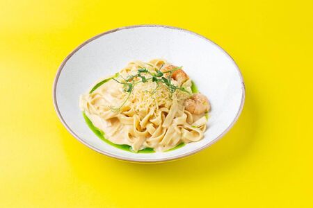 Феттуччине с креветками