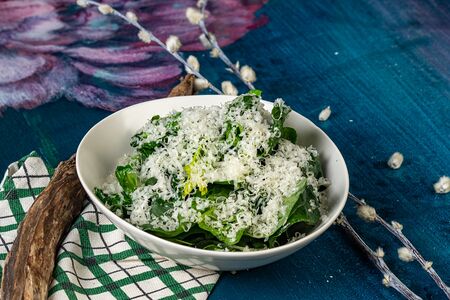 Шпинат с пармезаном