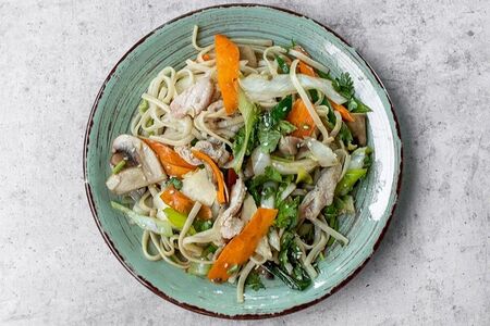 Удон с курицей